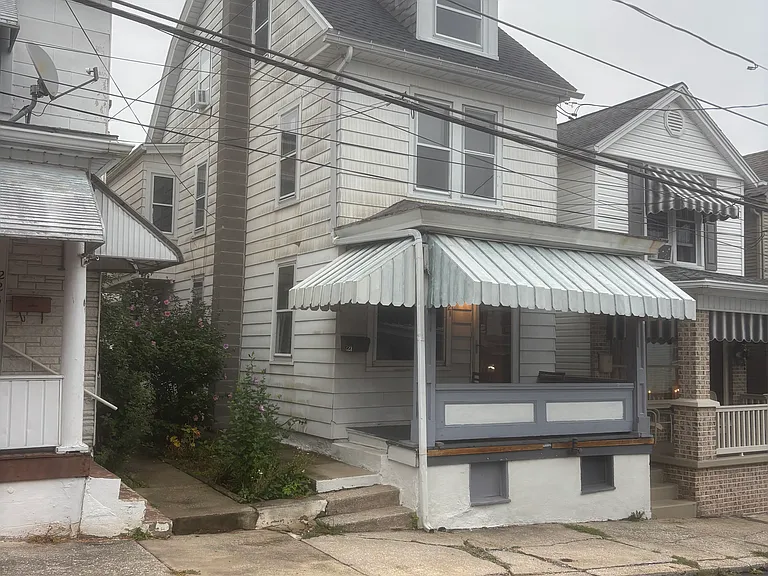 221 East St — Photo 26