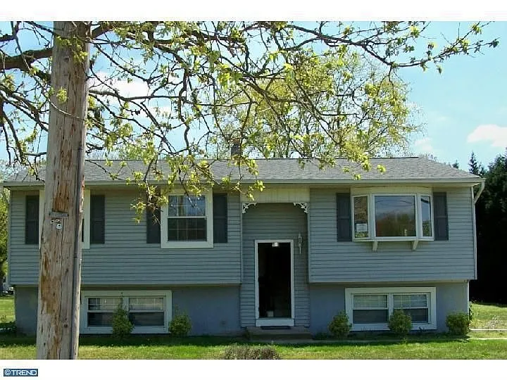 1616 Flora Rd photo 1