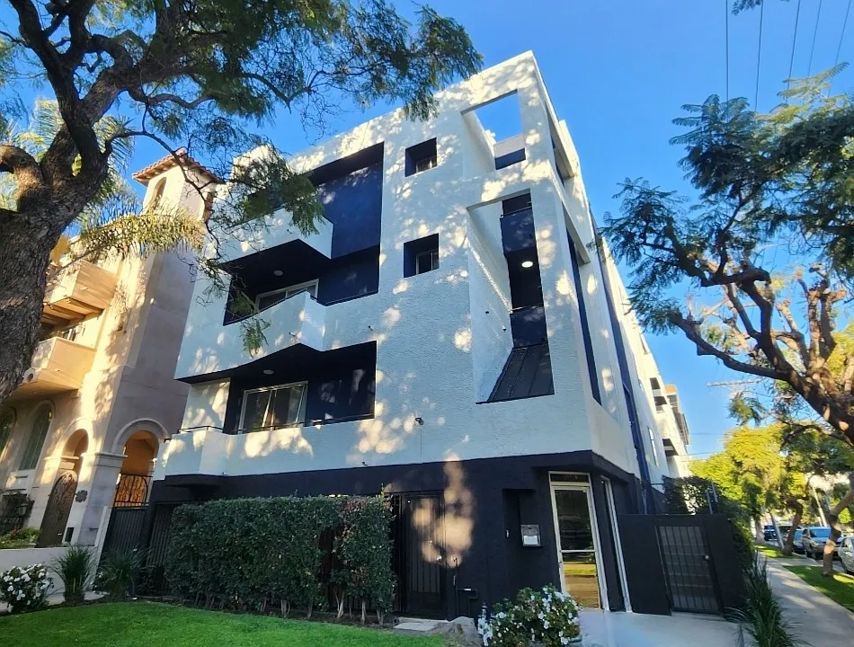 1546 Camden Ave #103