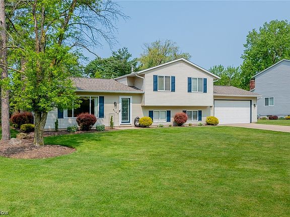 3rd image of 8144 Elaine Dr