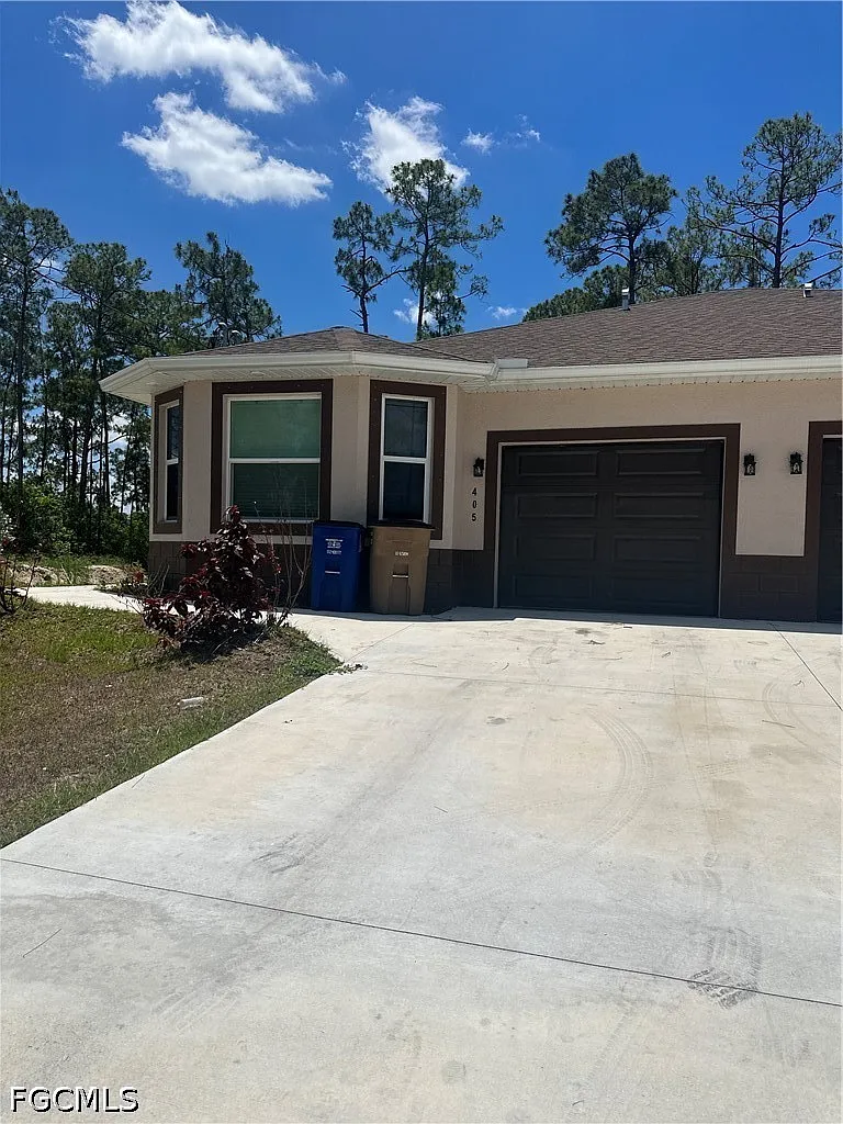 3 bed, 2.0 bath, 2270 sqft, $1,900 — Photo 2