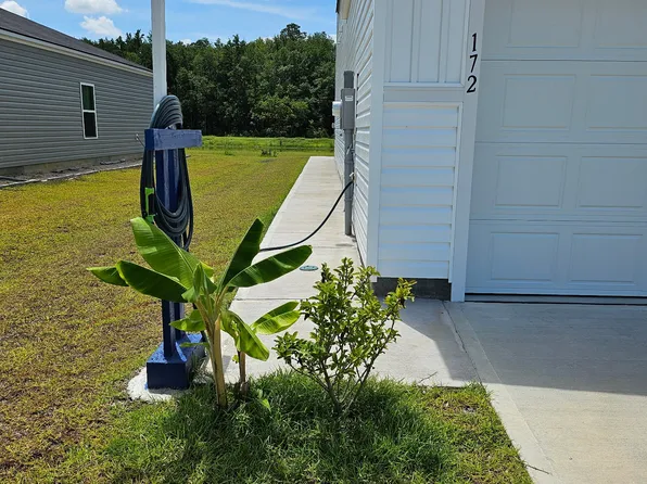 172 Bottlebrush Dr, Bloomingdale, GA
