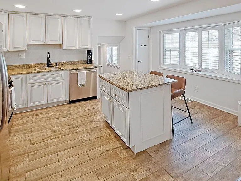 1904 Taylor Ave — Photo 15