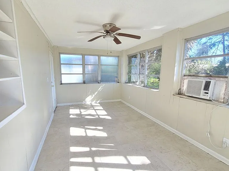 331 Emory Dr — Photo 20