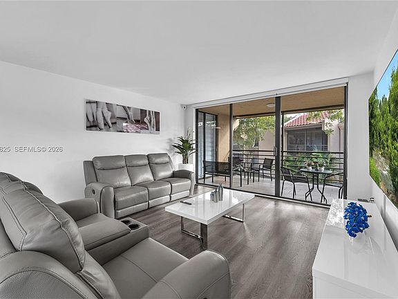 5th image of 20841 San Simeon Way APT 205