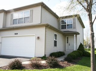 909 Fawn Ridge Ct #B, Yorkville, IL 60560