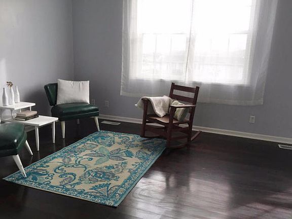2nd image of 1305 South G Avenue #2