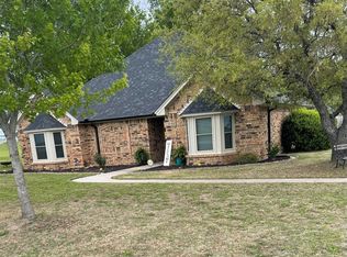 301 Ridge View Ct, Decatur, TX 76234