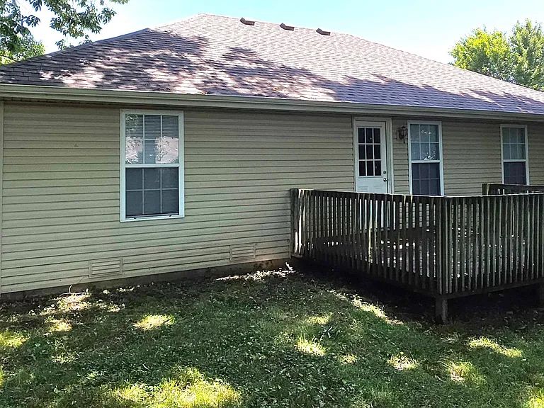 1019 S Missouri Ave — Photo 8