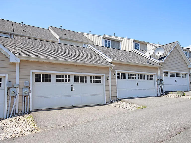 914 Bing Ln — Photo 26