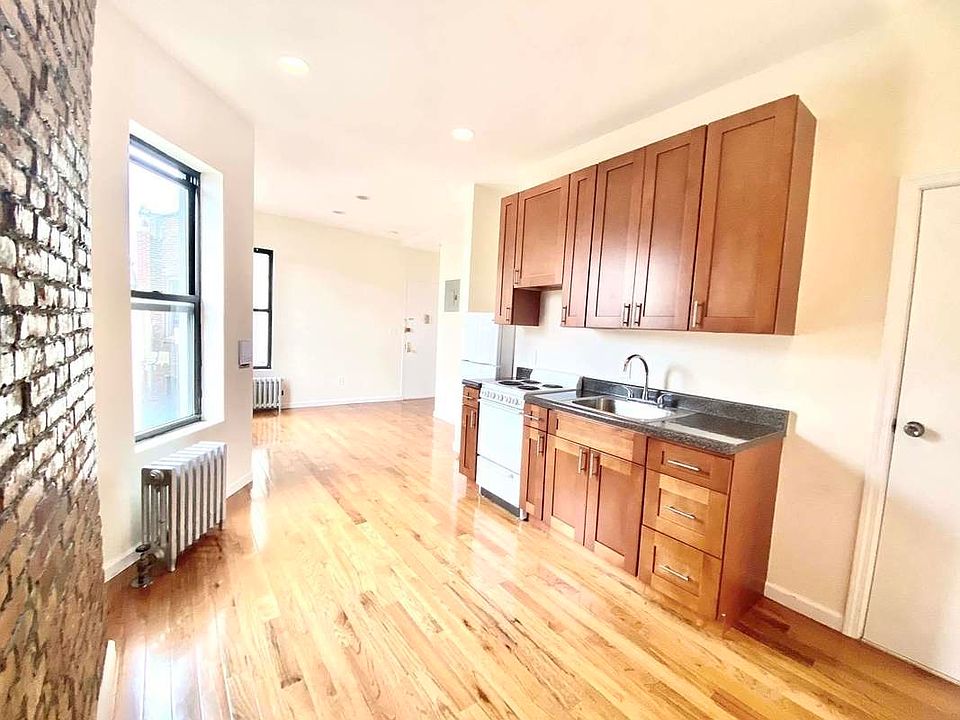 1st image of 19 Stuyvesant St #54
