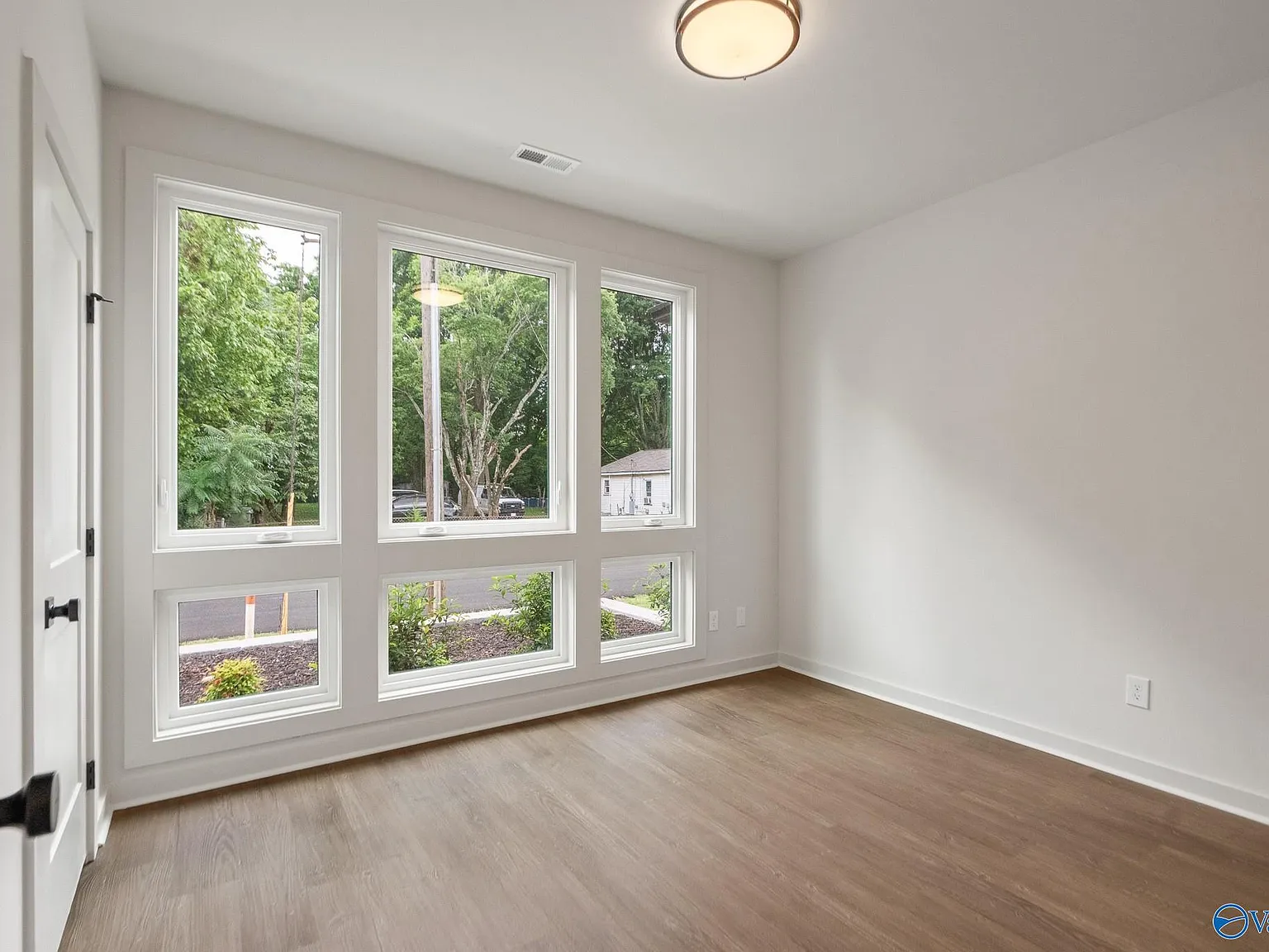 3 bed, 3.0 bath, 1529 sqft, $1,795 — Photo 4