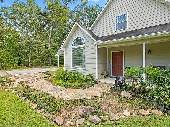 3rd image of 159 Honeysuckle Rd