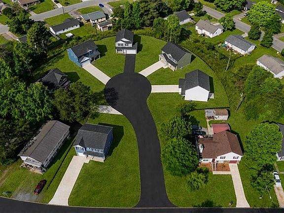 3rd image of 145 Windsong Rd
