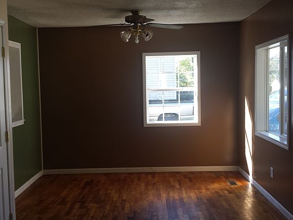 4th image of 214 N Dunbar St