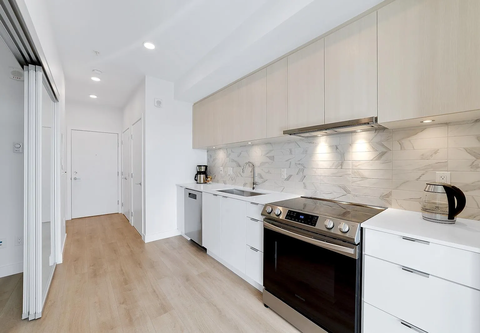 1 bed, 550 sqft, $2,680 — Photo 4