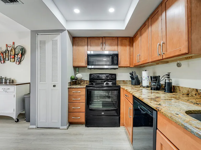 14849 Cumberland Dr #2070 — Photo 9