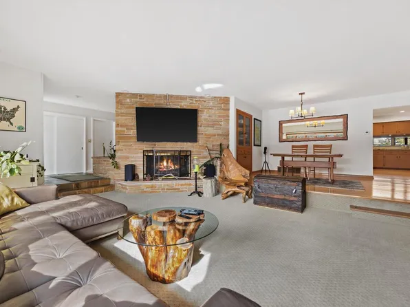 9432 West Garden COURT, Hales Corners, WI 53130
