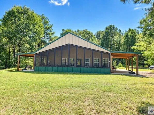 1148 County Road 4345, Bivins, TX 75555
