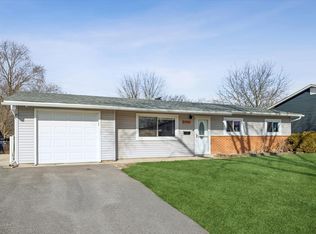 7604 Cumberland Dr, Hanover Park, IL 60133