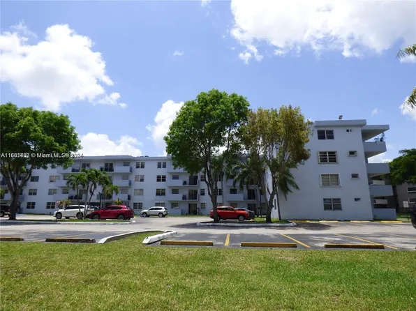 1221 SW 122nd Ave APT 212, Miami, FL 33184
