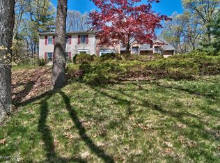 953 Summit Dr, Stroudsburg, PA