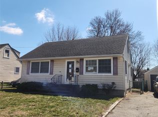 610 Bermuda Rd, West Babylon, NY 11704