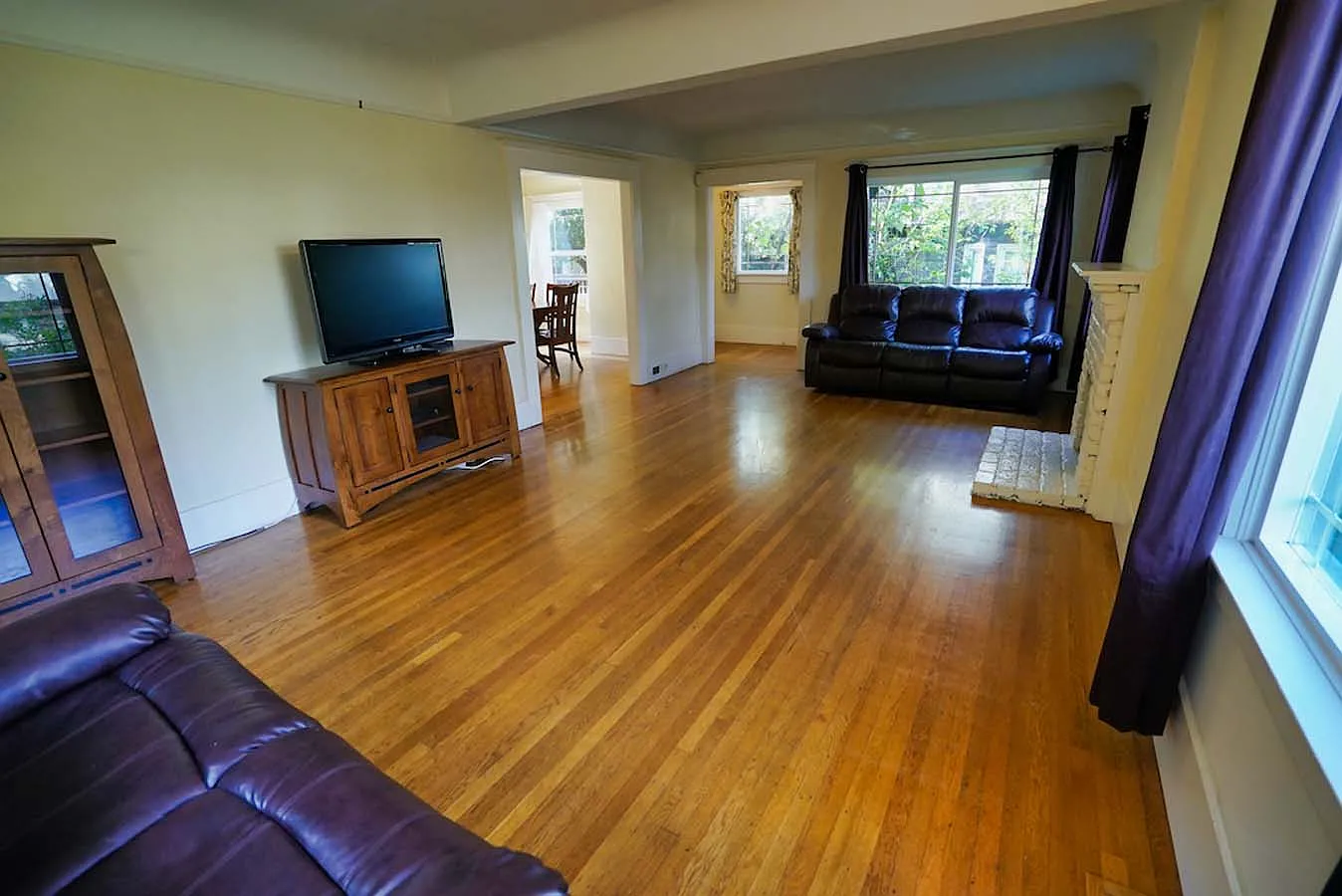 5 bed, 2250 sqft, $8,850 — Photo 3