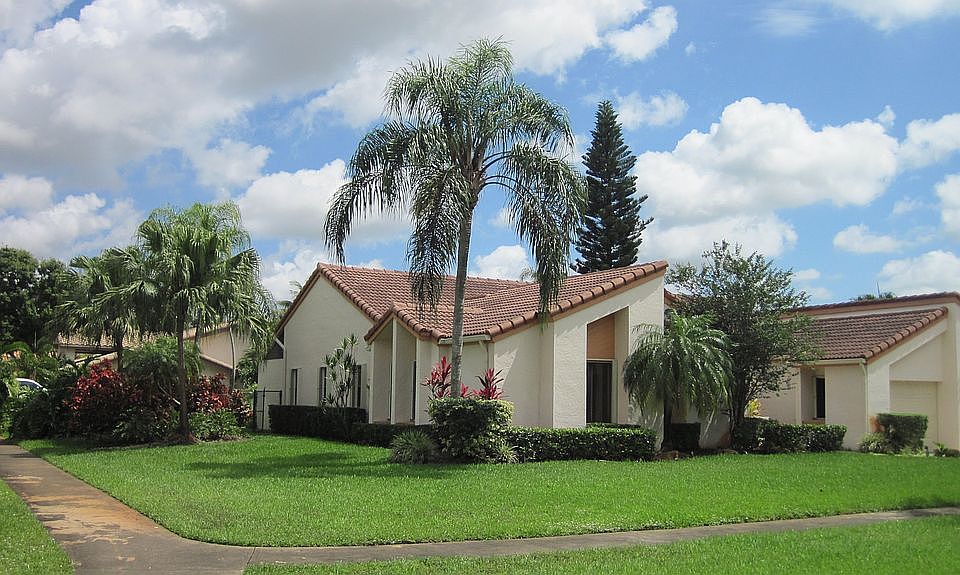 Big family home - Large corner lot