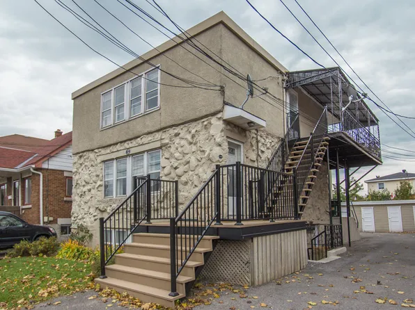 120 Barrette St #1, Ottawa, ON K1L 8A1