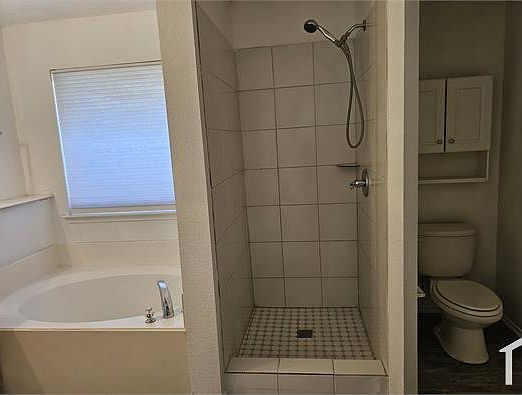 5th image of 1315 Chapman Dr