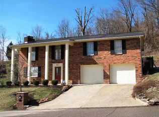 18 Keeneland Dr, Huntington, WV 25705