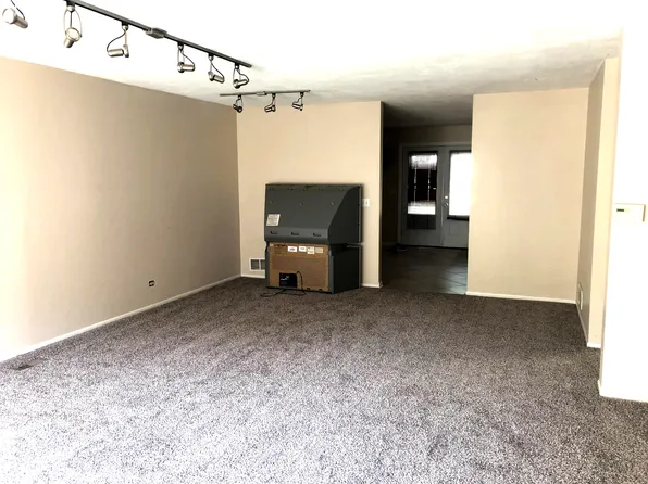 433 Verde Dr, Schaumburg, IL 60173