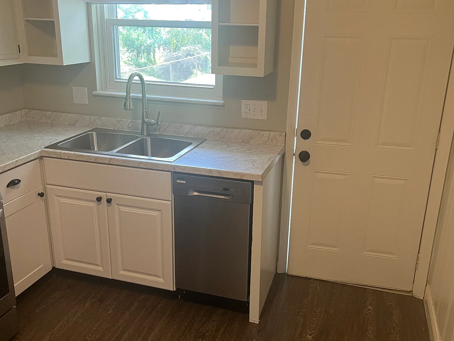 2 bed, 2.5 bath, 1500 sqft, $1,950 — Photo 3