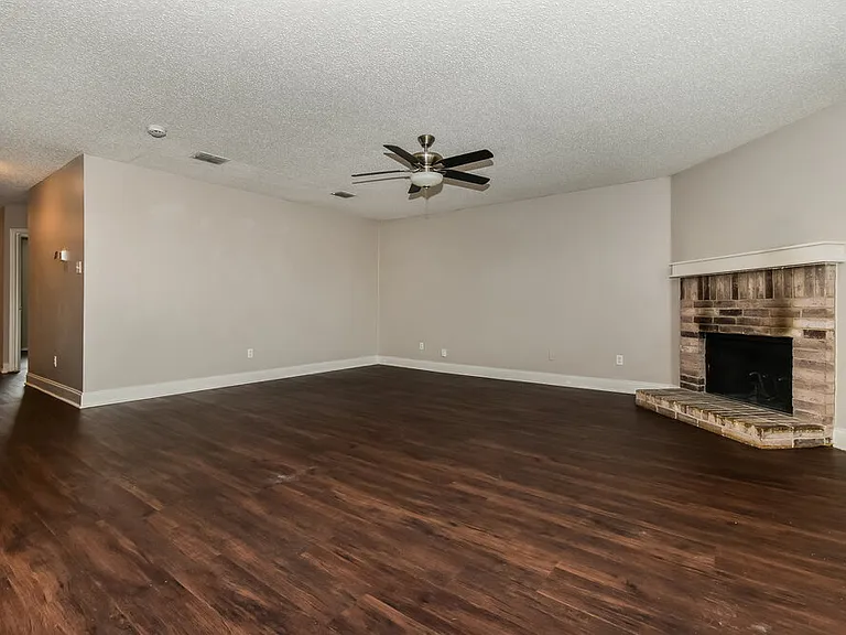 1476 Hickory Creek Ln — Photo 6