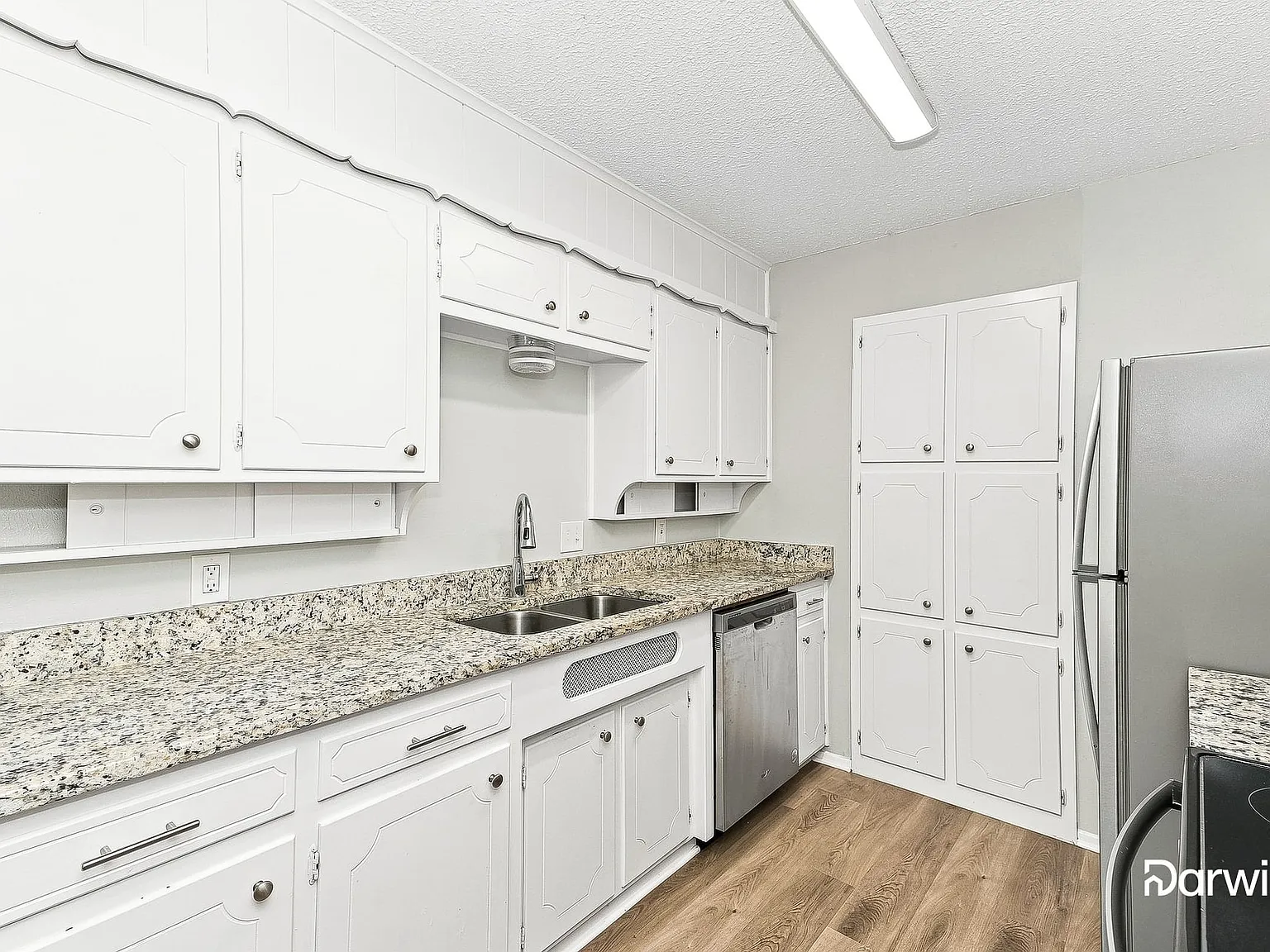 3 bed, 2.0 bath, 1223 sqft, $1,810 — Photo 2