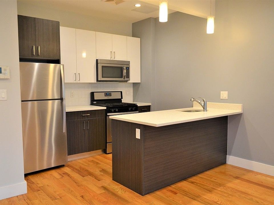1st image of 316 Hawthorne St #2R