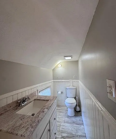 52 Canton St — Photo 7