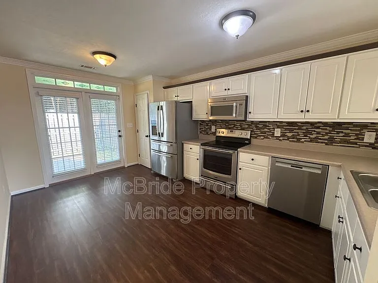 429 Snead Way — Photo 5