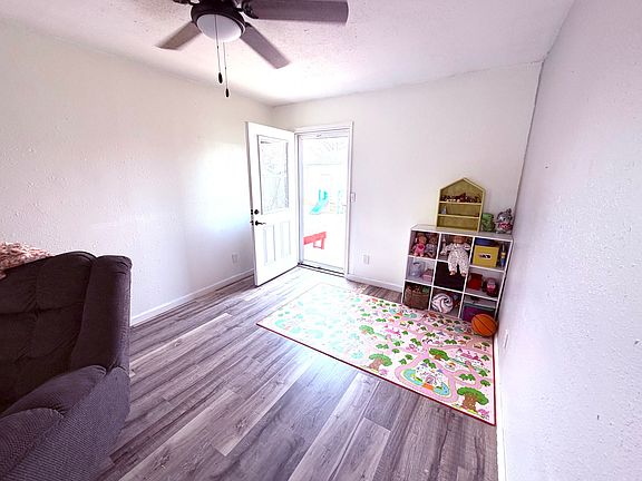 4th image of 1444 E 4th St