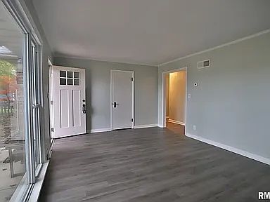 5th image of 911 E Glen Ave