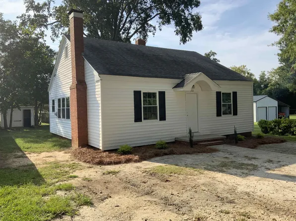 703 S King Ave, Dunn, NC 28334