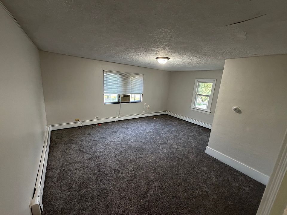 1st image of 251 N Bridge St #3