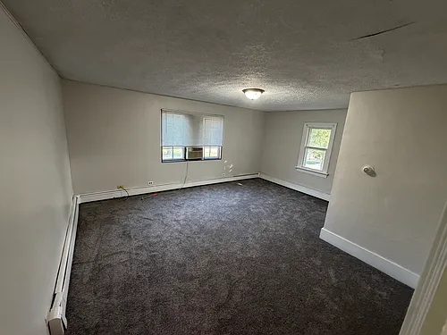 251 N Bridge St #3 Photo 1 251 N Bridge St #3 Photo 1