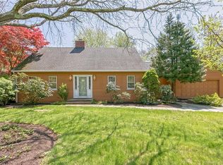 205 Manor Hill Rd, Stratford, CT 06614