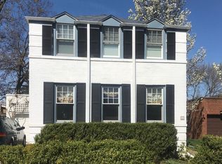 20 S Greenwood Ave, Park Ridge, IL 60068