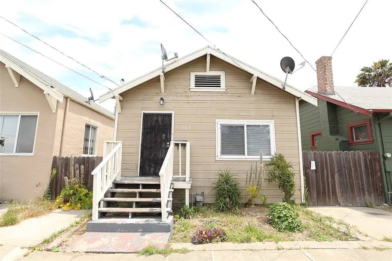 762 7th St photo 1