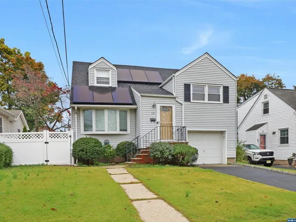 133 17th Ave, Elmwood Park, NJ 07407