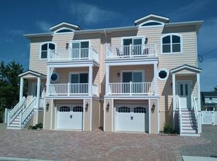 11 E North Carolina Ave, Brant Beach, NJ 08008