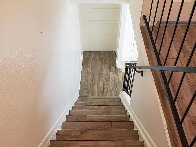 4644 N 26th Dr — Photo 10